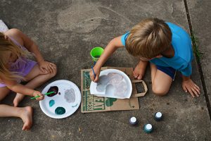 Painting paper plates