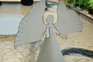 Paper plate angel