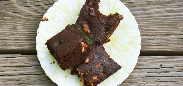 Recipe for Whole30 Brownies - Time to eat