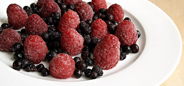 A Whole30 / Paleo Meal Plan - berries